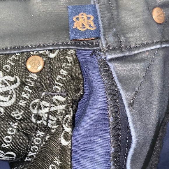 Rock & Republic Berlin Mid Rise Skinny Jean - Picture 11 of 14